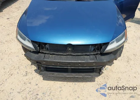 2015 Volkswagen Jetta 1.8T Se z USA, uszkodzony, nr VIN 3VWD07AJ3FM302905